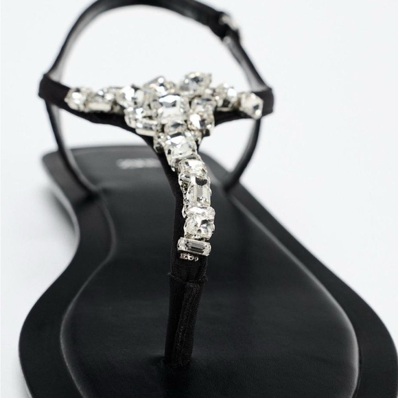 NWT ZARA VACATION EMBELLISHED SANDAL SIZE 8
🚨FIRM PRICE - Picture 6 of 8